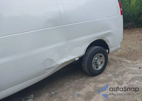 2017 Chevrolet Express 2500 Work Van from USA, damaged, VIN 1GCWGBFF4H1289693